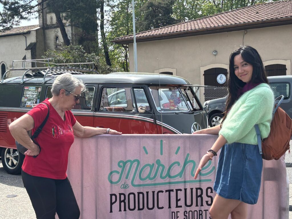 Learn French for senior and 50+ learners at the market