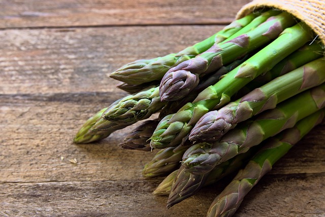 green asparagus, asparagus, vegetables, food, bunch of asparagus, healthy, nourishment, harvest, enjoy the meal, close up, food photography, asparagus time, bio, meal, vegetarian, asparagus, asparagus, asparagus, asparagus, asparagus