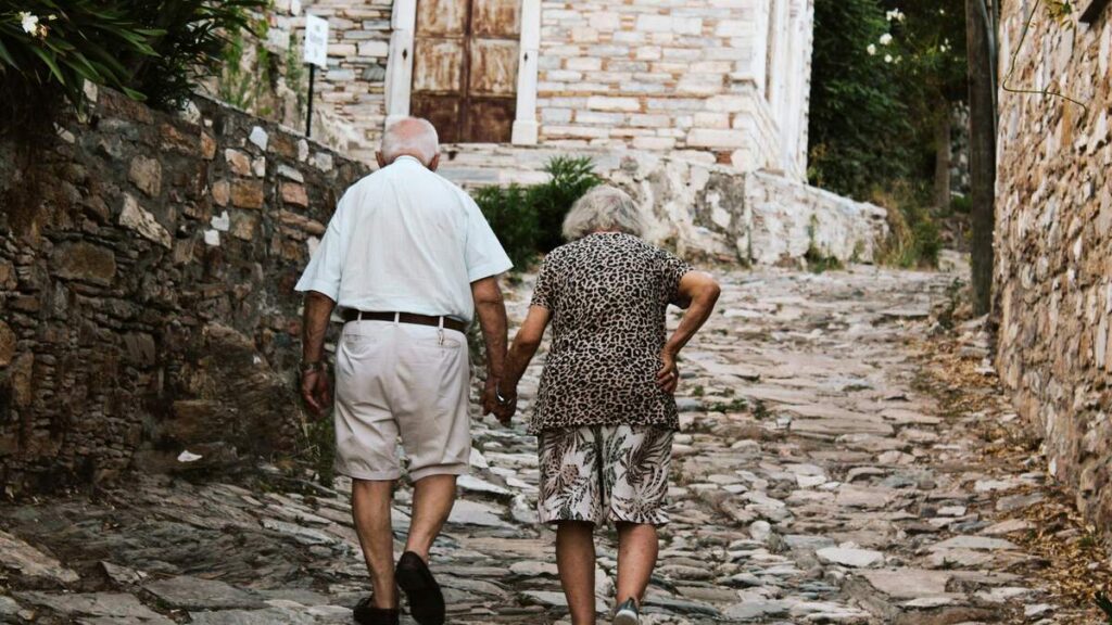 If You’re Dreaming of Retiring in France, This Is for You — Feel Good French